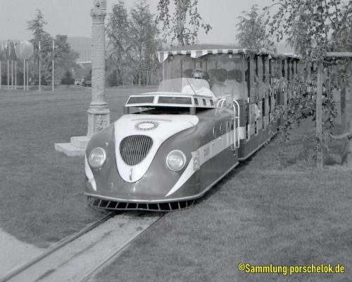 Foto BN 1979-09-01 BuGa rot 3teSerie -Zug 6- -Verpoorten- (1) 