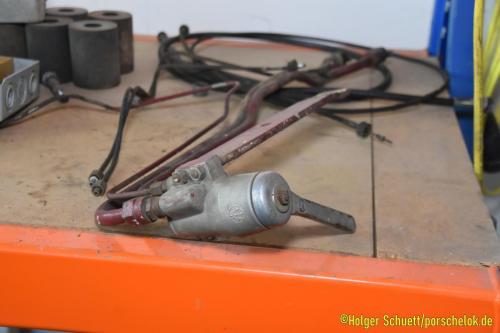 HS0 3712 (1)
