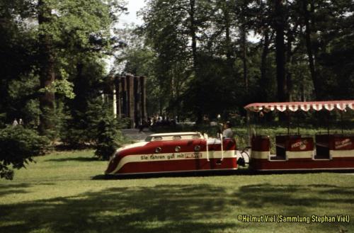 Roter Zug Steinerne Säulen, Copyright Helmut Viel, Sammlung Stephan Viel01 (1) (1) (1) (1) (1)
